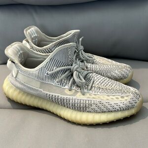 Men’s Yeezy boost size 11 1/2.